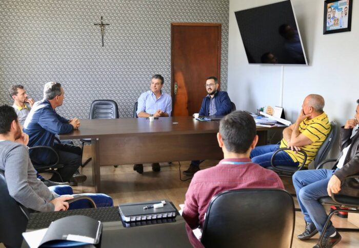 Beto visita lideranças na Comcam e na região Central do Estado