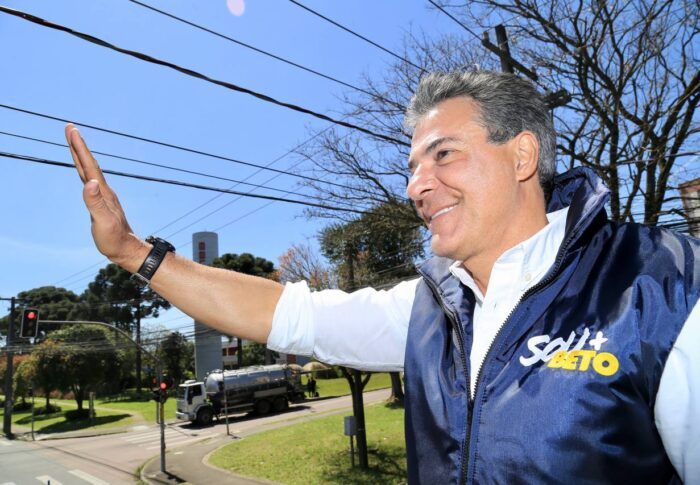 Carreata marca sábado de campanha de Beto Richa